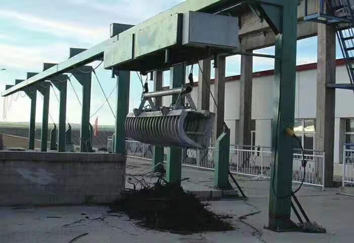 抓鬥式清污機(jī)